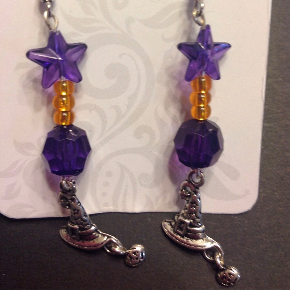 Witches hat Halloween beaded earrings